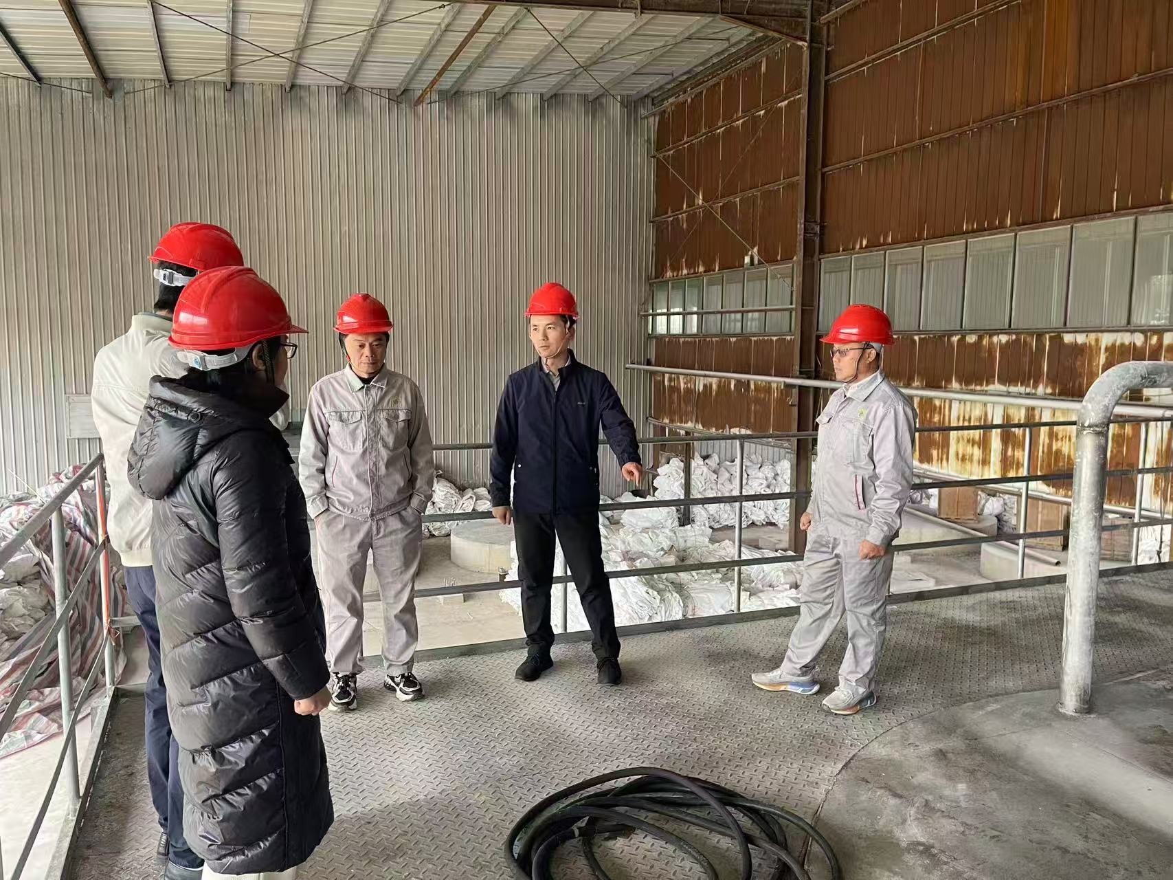 淀粉堆里的“墾荒牛”——記梧州明陽(yáng)生化公司總經(jīng)理、廣西農(nóng)墾集團(tuán)2024年度  優(yōu)秀共產(chǎn)黨員黃自銘